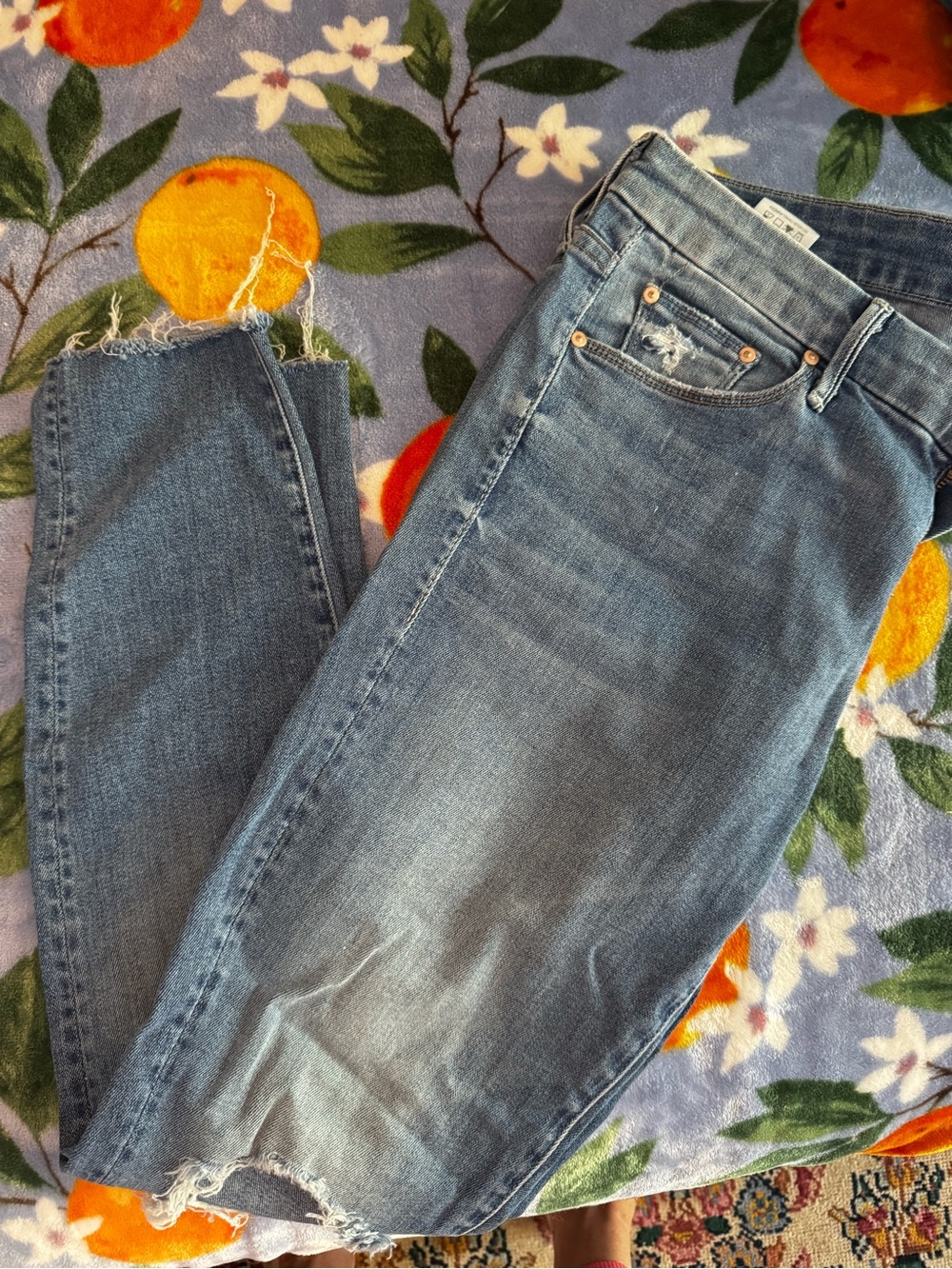 MOTHER Light Blue Frayed-Hem Ankle Crop Jeans